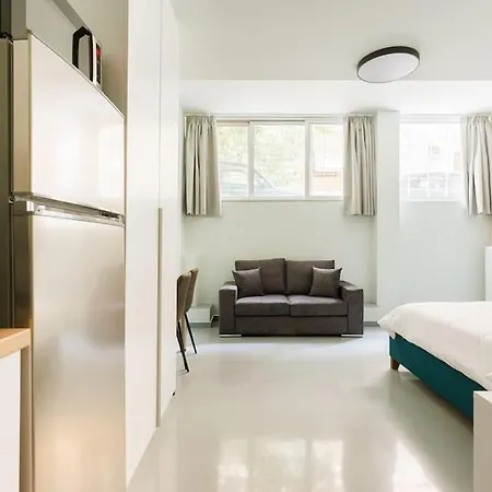 Snug Studio Apartment With Shared Garden IV Athens Exterior photo
