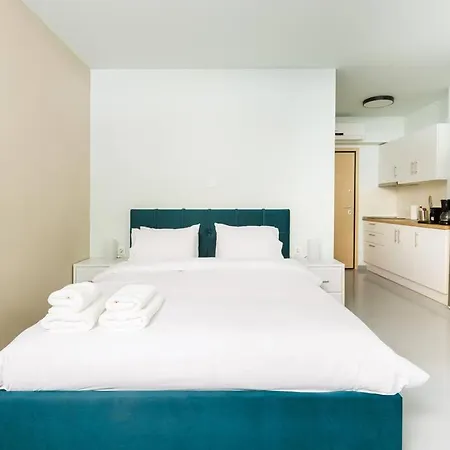 Snug Studio Apartment With Shared Garden IV Athens Exterior photo