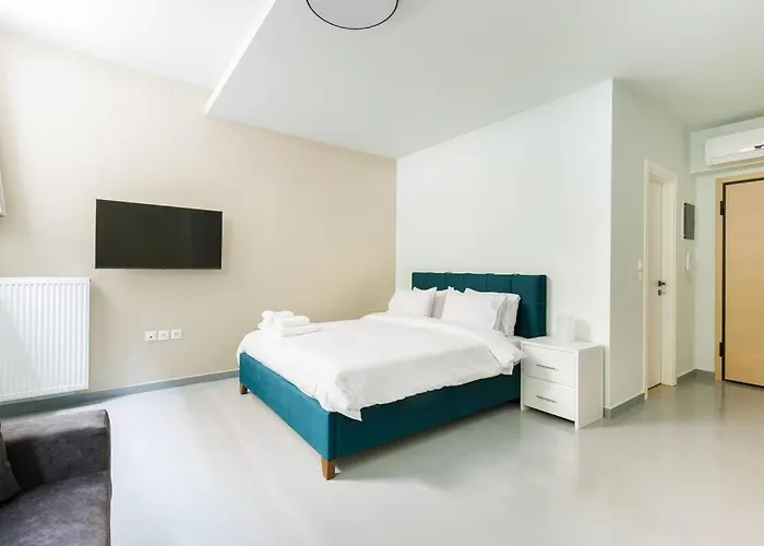 Snug Studio Apartment With Shared Garden IV